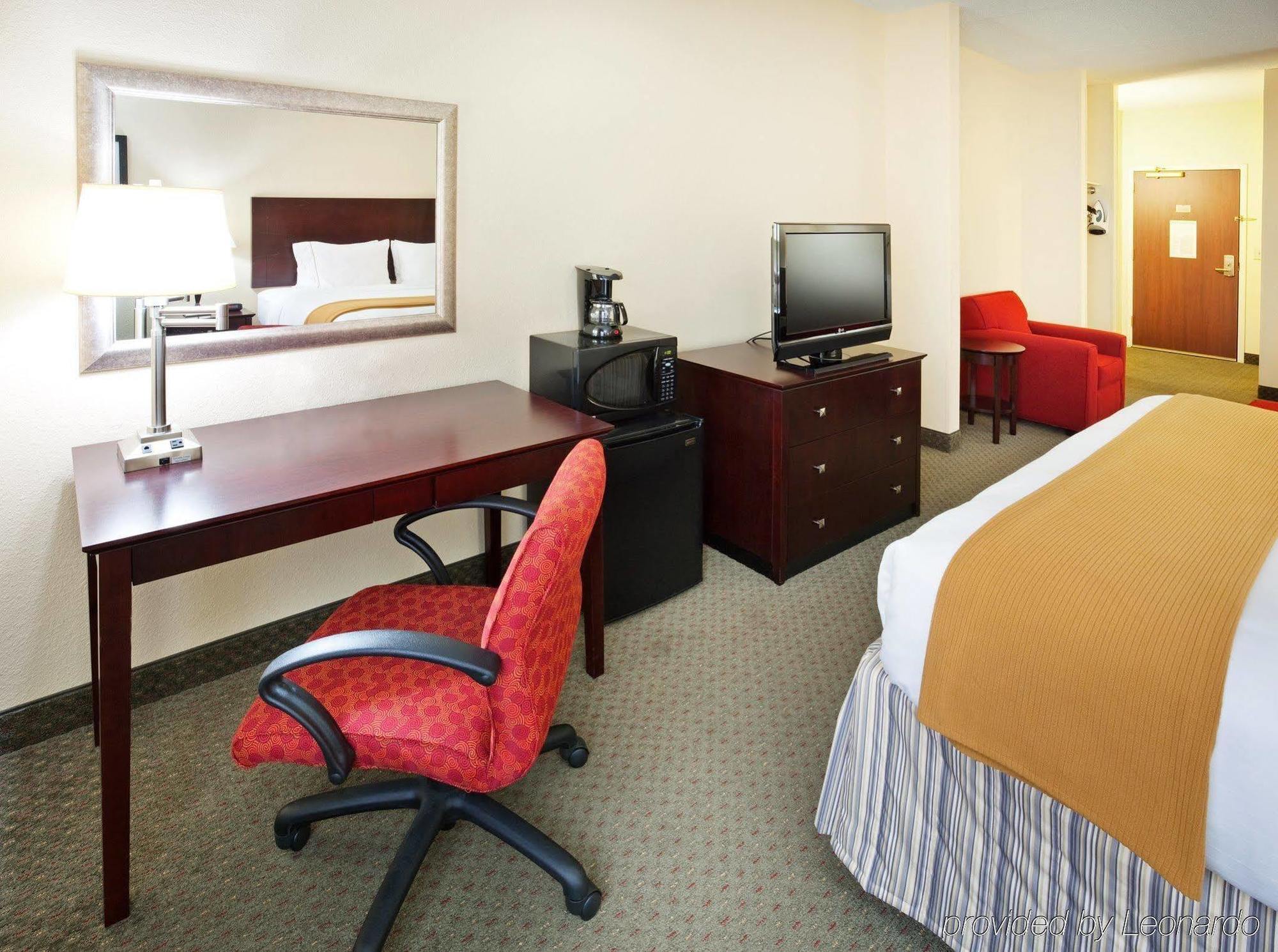 Holiday Inn Express Knoxville-Strawberry Plains By Ihg Esterno foto