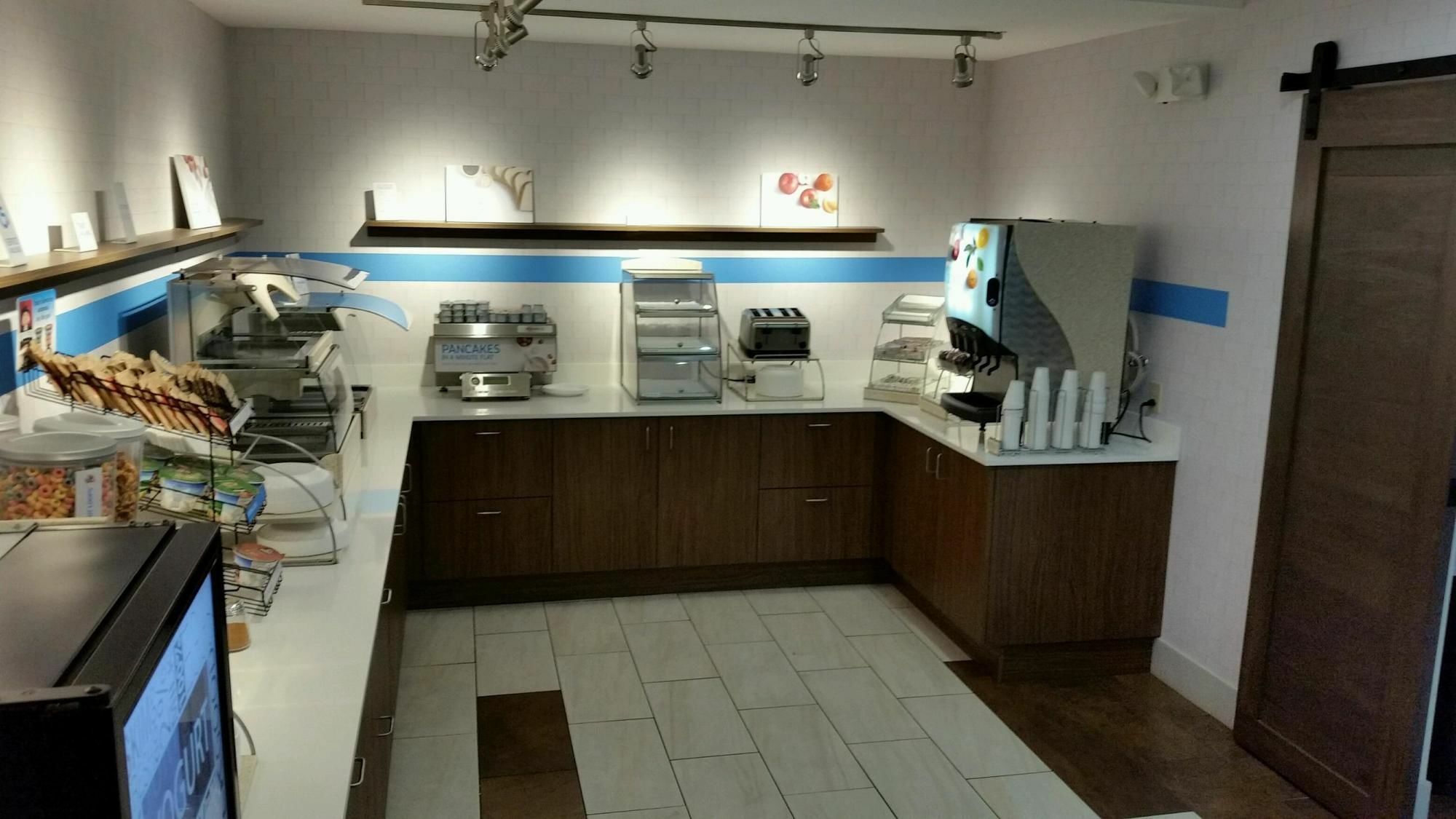 Holiday Inn Express Knoxville-Strawberry Plains By Ihg Esterno foto