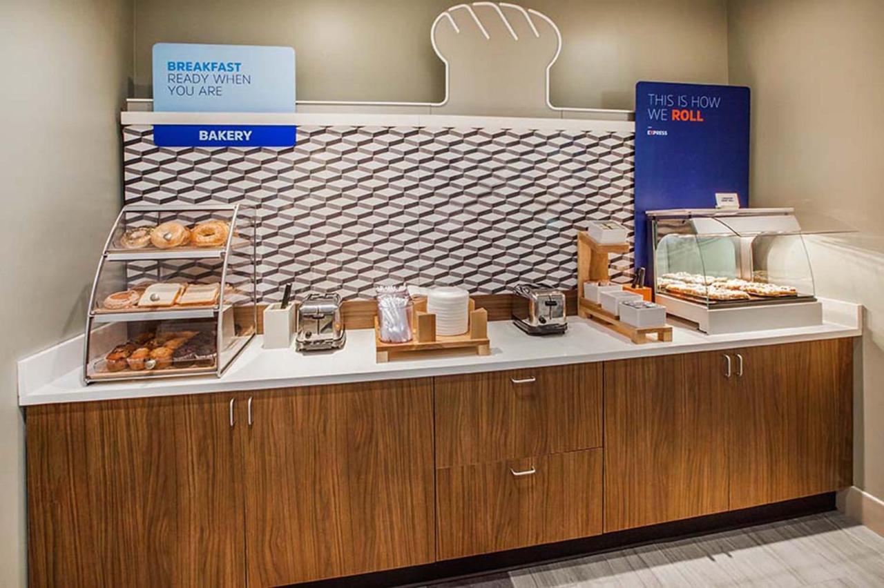 Holiday Inn Express Knoxville-Strawberry Plains By Ihg Esterno foto